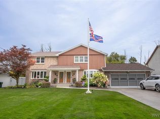 2507 Cayuga St, Niagara Falls, NY 14304