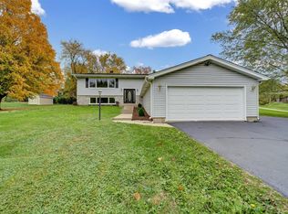 7N301 Stevens Rd, St Charles, IL 60175