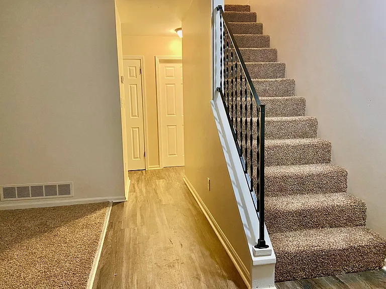 2144 Washtenaw Ave — Photo 10
