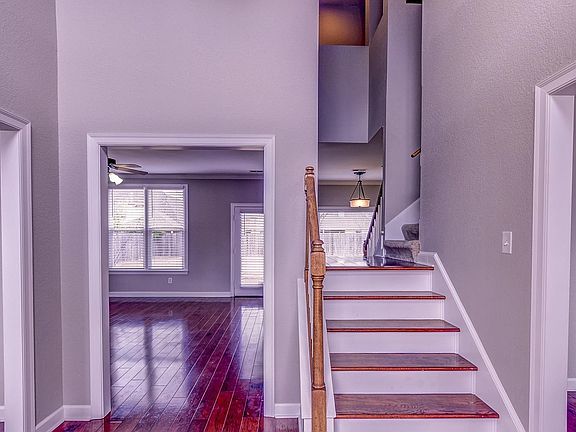 4th image of 1339 Riding Brook Dr