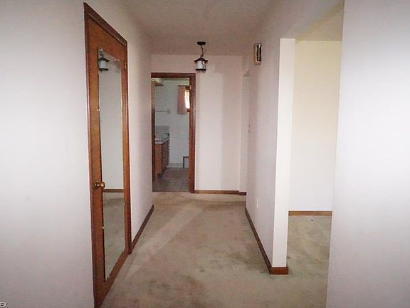 2nd image of 1393 N Lincoln Ave