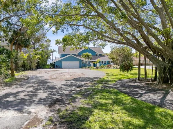 7330 Westmoreland Dr, Sarasota, FL 34243