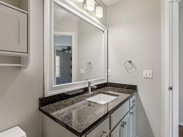 2101 Harbor Dr — Photo 30