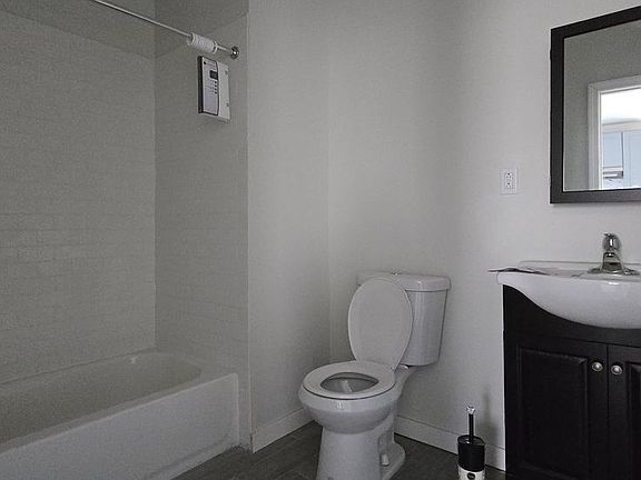 3rd image of 10 Union St #3R