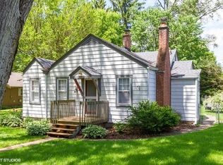 7606 Cedar Rd, Wonder Lake, IL 60097