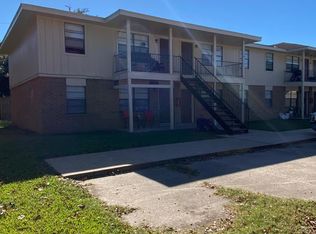 219 W Magnolia #1, Winnie, TX 77665