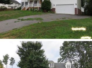 12607 Walking Path Ct, Midlothian, VA 23112