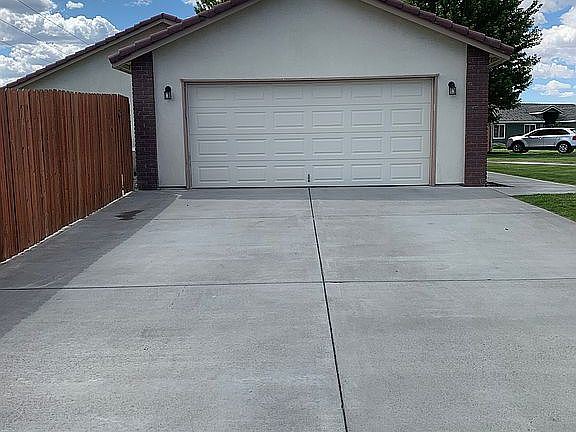 2nd image of 5701 Aspen Dr