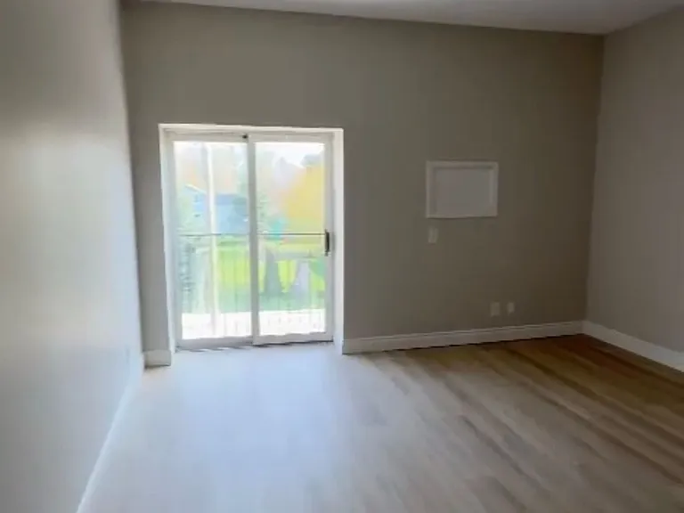 156 Main St N #8 — Photo 2