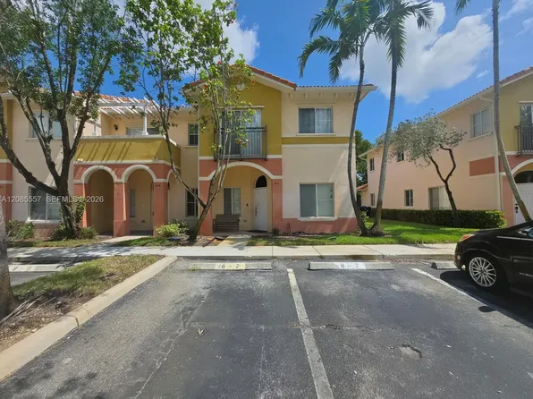 807 N Santa Catalina Cir, Pompano Beach, FL 33068