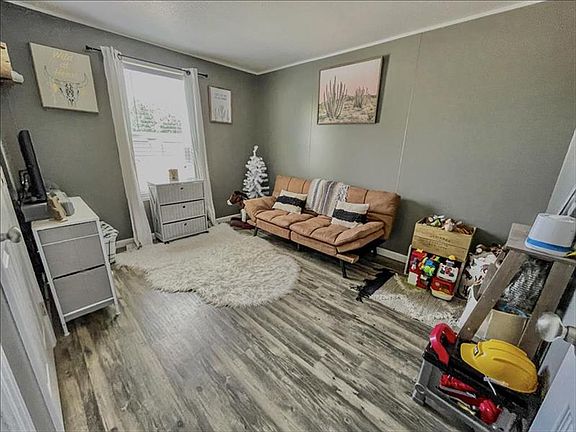 3rd image of 3475 Churchill Dr
