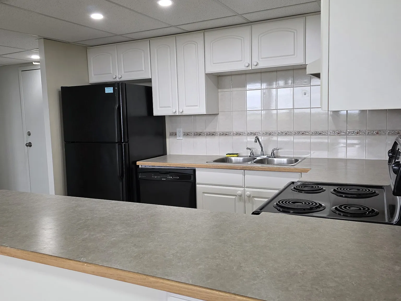 2 bed, 840 sqft, $1,895 — Photo 3