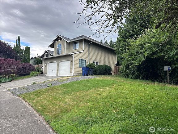 2nd image of 5303 75 Avenue NE