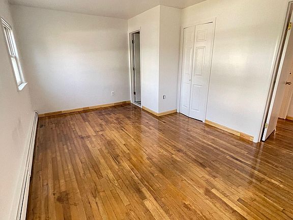 2nd image of 401 Guyon Ave Floor 1