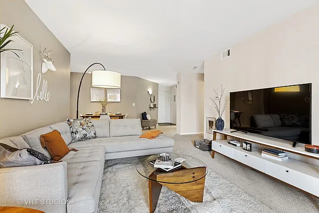 1532 Westminster Dr #108 — Photo 23