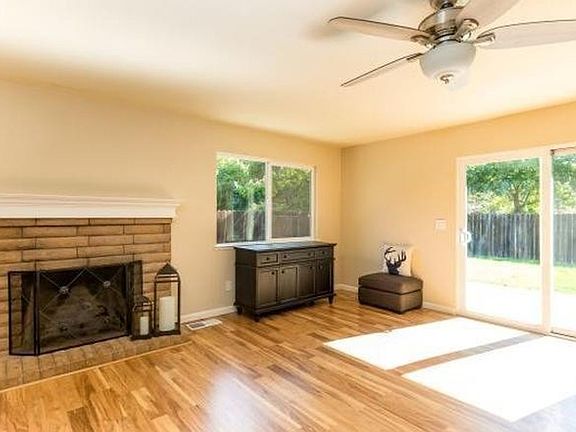 4th image of 1722 Tracy Ln