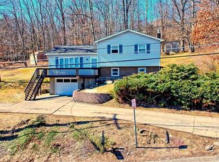 301 Skye Island Dr, Endicott, NY 13760