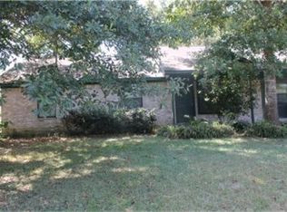 232 N Forest Dr, Willis, TX 77378