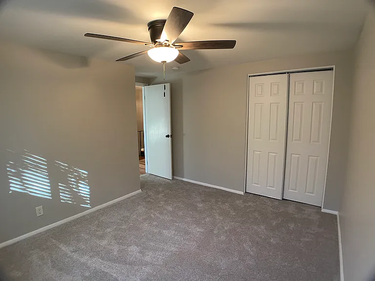 134 Oldham Ave — Photo 12