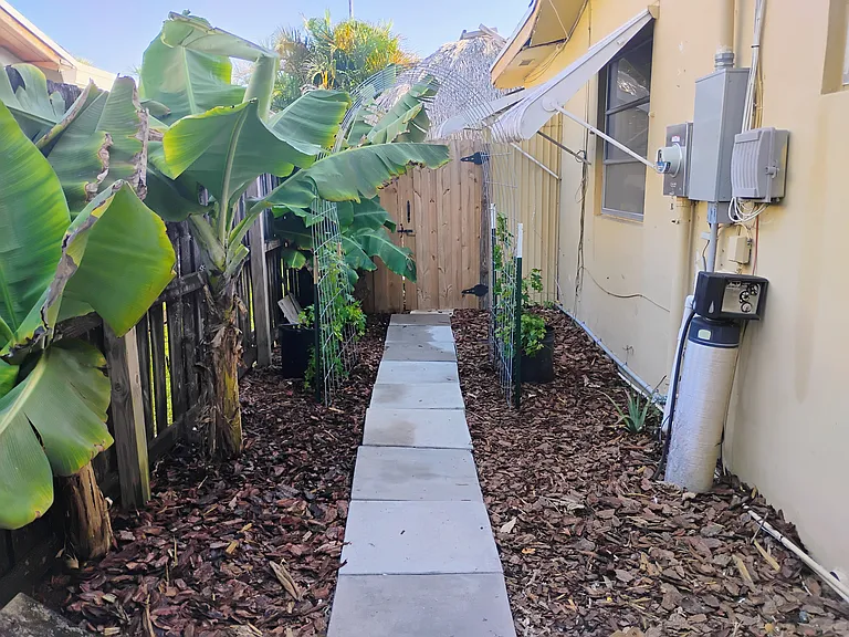 4121 Thomas St — Photo 10