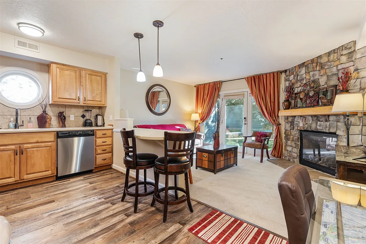 1 bed, 680 sqft, $1,800 — Photo 4