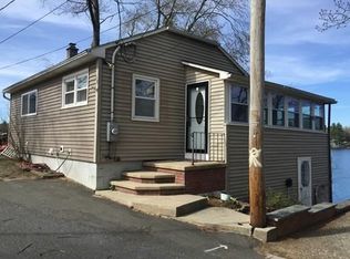 68 Pequot Point Rd, Westfield, MA 01085