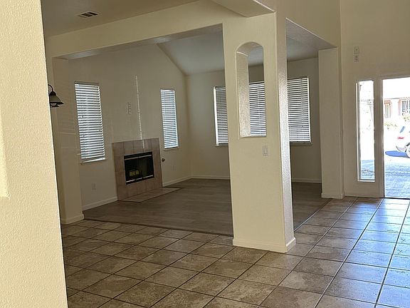 3rd image of 5706 Natoma Cir