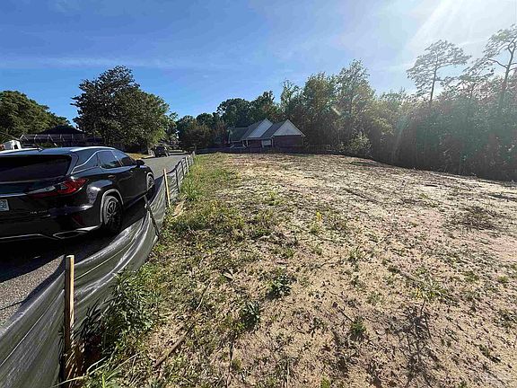 4th image of 10851 Shadow Creek Dr