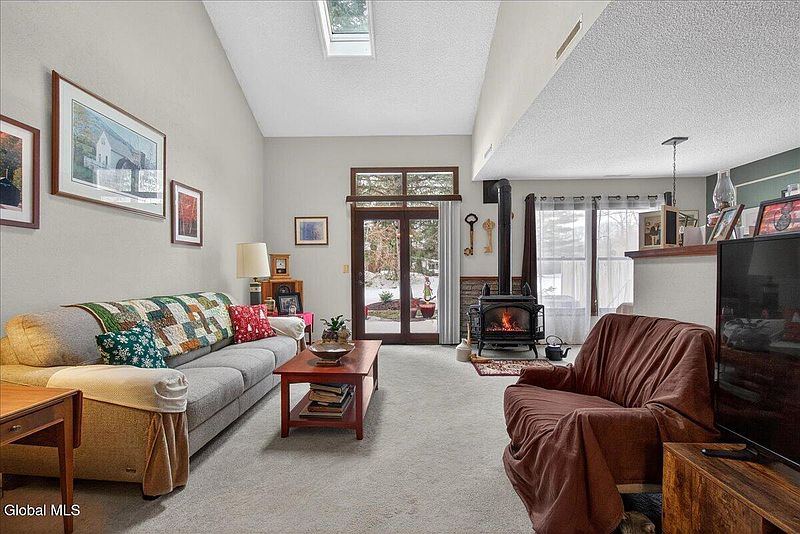 4th image of 38 Stoney Creek Drive