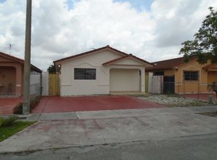 2657 W 70th St, Hialeah, FL 33016