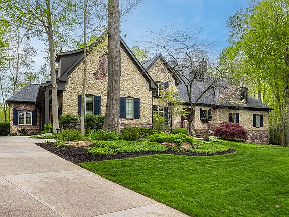 4th image of 9312 Sullivan Pl