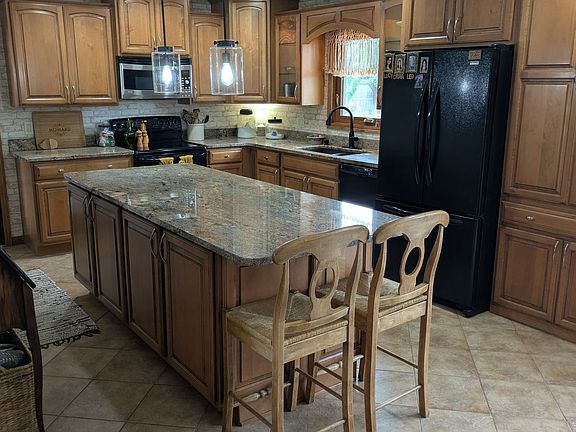 5th image of 6308 Leroy Rd