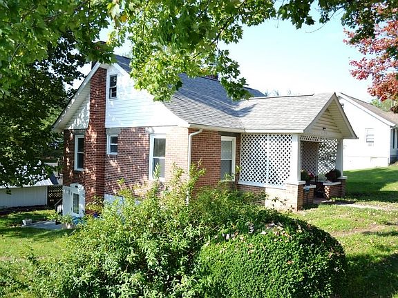 5th image of 1190 W Spring St