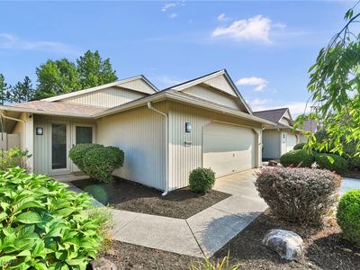 21648 Oak Bark Trl, Strongsville, OH, 44149