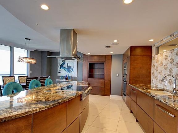 4th image of 1 Beach Dr SE Unit 2403