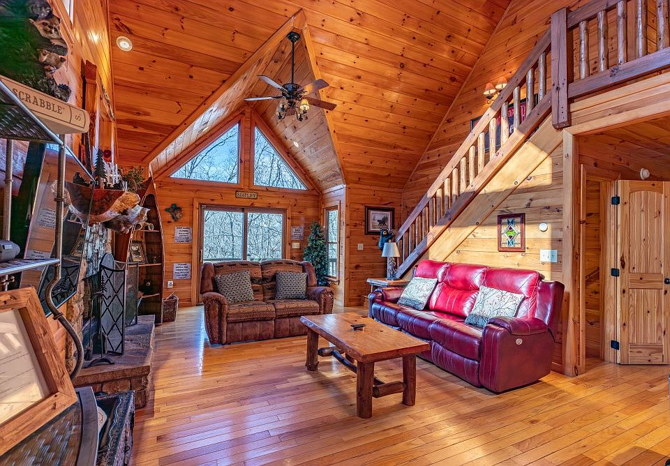 2nd image of 849 Dogwood Ln