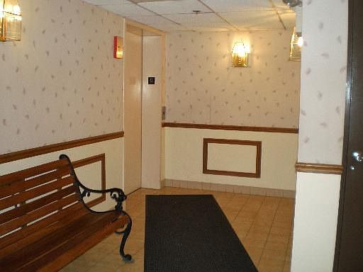 4th image of 6400 W Belle Plaine Ave APT 410