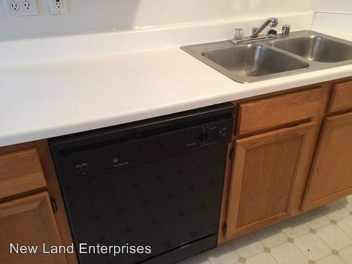 2nd image of 1533 E Royall Pl APT 16