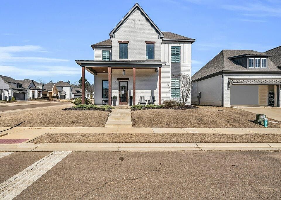 1st image of 145 Sandthorne Way