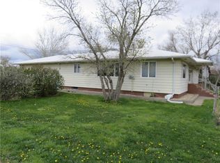 910 F Ave, Circle, MT 59215