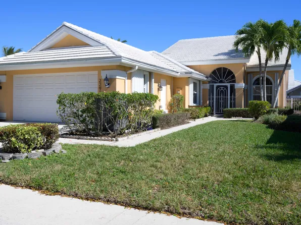 2293 Saratoga Lane, West Palm Beach, FL 33409