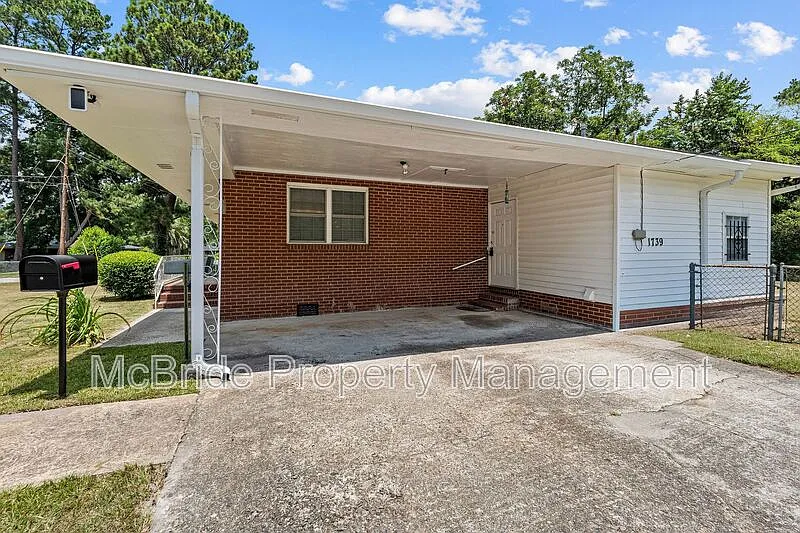 4 bed, 1.0 bath, 1412 sqft, $1,495 — Photo 3