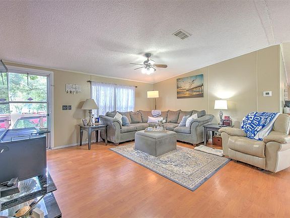 4th image of 1606 N Kingsway Rd