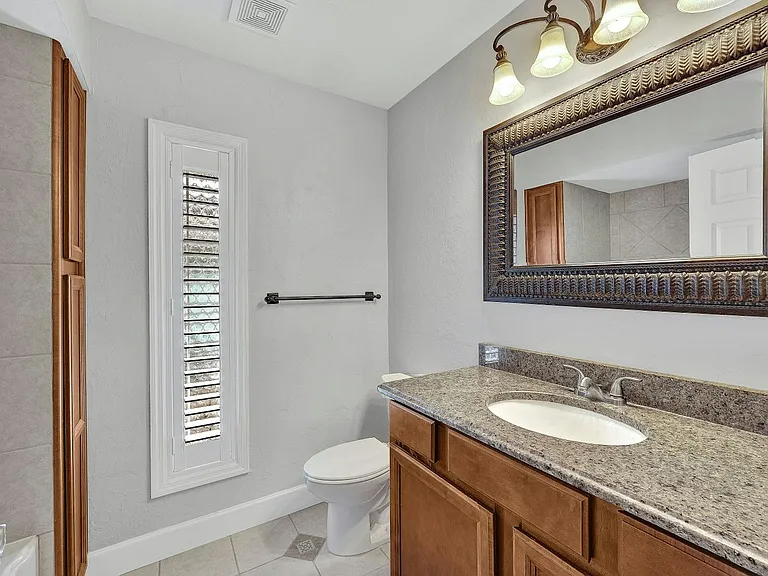 4280 Island Cir #A — Photo 6