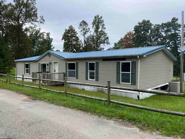 137 Walnut Ln, Thornton, WV 26440