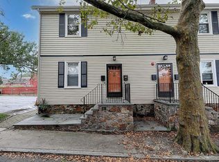 15 Coddington St APT B, Newport, RI 02840