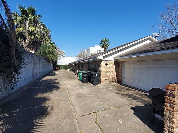 5th image of 5638 Fairdale Ln