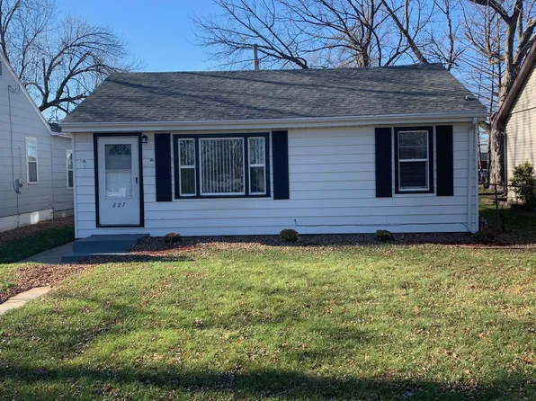 227 S Randolph Ave, Bradley, IL 60915