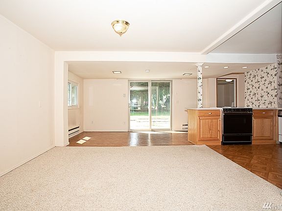 4th image of 23308 50th Ave W