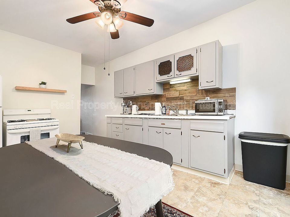 1st image of 320 Greenfield Ave